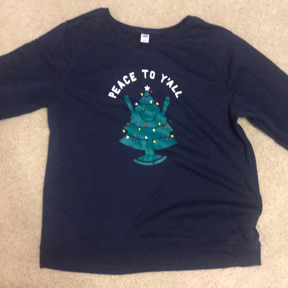 SMOKE FREE HOME ONLY WORN ONCE  sweatshirt